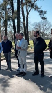 Gracias @ctorres_011 , @sebastiankelman.sv y equipo de @apsv_santa_fe por capacitarnos en lo que respecta al manejo de motos, sus técnicas y elementos. En Puerto General San Martín, estas propuestas que nutren a nuestra comunidad siempre son bienvenidas. La Seguridad Vial salva vidas, y nuestro objetivo es llegar a cada vecino con este mensaje. No solo se trata del trabajo operativo de nuestros inspectores, sino también, de la conciencia de cada conductor ❤️