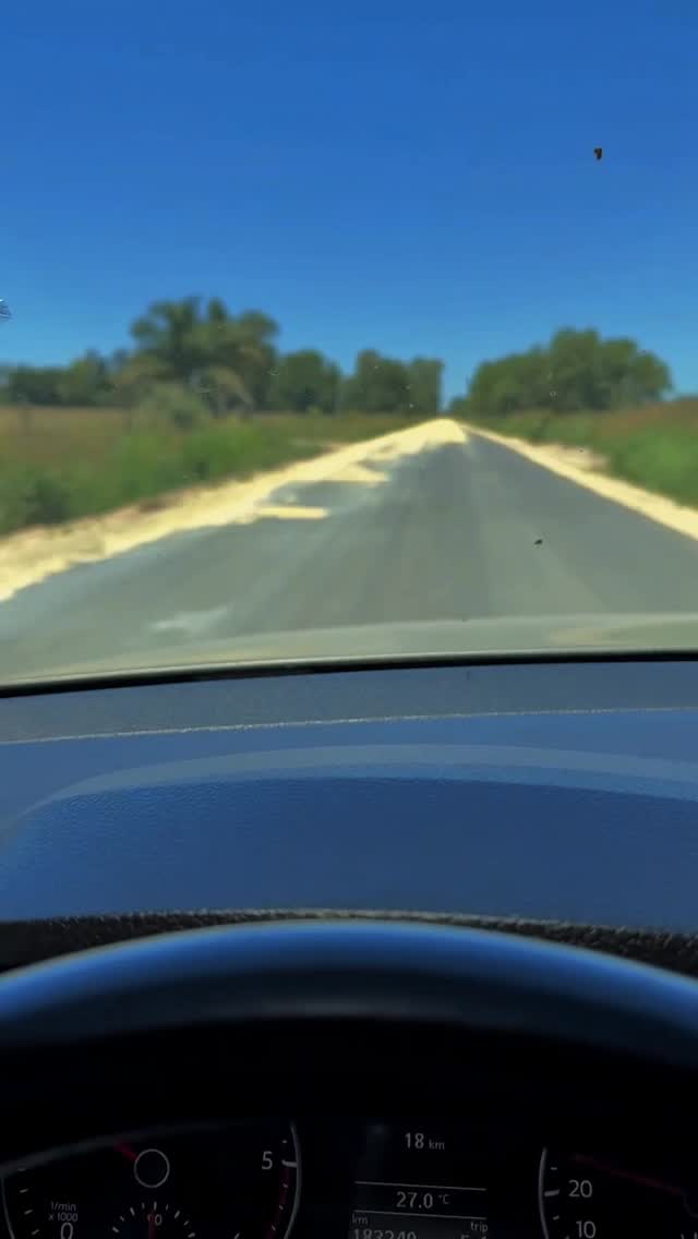 🚛 *Caminos productivos bajo presión.*

El *boquilleo de camiones* es una práctica que afecta la seguridad vial, deteriora nuestras rutas y pone en riesgo la logística de toda la región.

Desde el Municipio seguimos invirtiendo en infraestructura, porque entendemos que el desarrollo también se construye desde abajo.

🔍 Hoy queremos *visibilizar esta situación*, que requiere atención, coordinación y soluciones integrales.